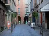 Montauban - Shopping street lined with shops
