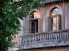 Montauban - Windows y balcón de una casa
