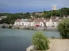 Montereau-Fault-Yonne - Confluence de l'Yonne et de la Seine et façades de maisons du quai de Seine