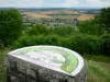 Montículo de Montenoison - Orientación mesa con vistas al paisaje de Nivernais