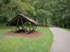 Morbras Departmental Park - Wooden shelter and alley in the park