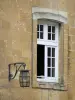 Mouzon - Lanterna de janela e parede