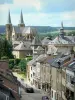 Mouzon - Vista da igreja da abadia de Notre-Dame e os telhados da cidade