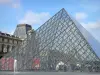 Museo del Louvre - Pirámide del Louvre en el Cour Napoléon