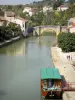 Nérac - Río Baise, los muelles del barco, puente viejo y casas en la ciudad medieval, en el Pays d'Albret