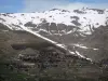 Orcières-Merlette - Orcières 1850: estación de esquí (estación de esquí y en verano), el esquí de primavera y nevadas montañas, en el Champsaur