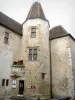 Orthez - Maison Jeanne d'Albret y la torre octogonal - museo Jeanne d'Albret dedicado a la historia del protestantismo Bearn