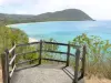 Paisajes de Guadalupe - Gazebo con vistas a la playa de Grande Anse Deshaies y el Caribe