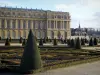 Palace of Versailles - Façade of the castle (Midi wing) and Parterre du Midi (castle park)
