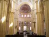 Paray-le-Monial - Dentro de la Basílica del Sagrado Corazón (románica): coro
