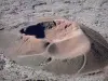 Parc National de La Réunion - Piton de la Fournaise: senderistas en el cráter de Formica Leo, en el corral de Fouqué