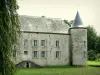 Le Parc Naturel Régional des Ardennes - Parc Naturel Régional des Ardennes: Thiérache ardennaise : château de la Cour des Prés (maison forte), à Rumigny
