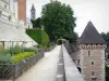 Pau - Castillo renacentista y la torre Pau Mint jardín hundido en el Béarn