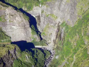 Paysages de La Réunion - Parc National de La Réunion : vue aérienne du cirque de Mafate