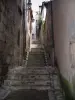 Périgueux - Callejón escalera bordeada de casas
