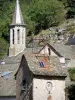 Le Pont-de-Montvert - Toll tower of the bridge and bell tower of the church; in the Cévennes National Park