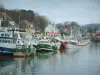 Port-en-Bessin - Casas, barcos arrastreros de pesca y el puerto