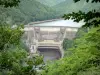Presa de Chastang - La presa hidroeléctrica Chastang, en las gargantas de la Dordogne
