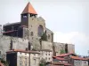 Prieuré de Chanteuges - Église Saint-Marcellin et maisons du village en contrebas