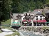 Pueblo de Gavarnie - Gave de Gavarnie, el puente sobre el río y las casas