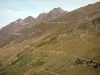 Pyrenees landscapes - Mountain and trails