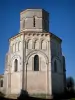 Rétaud church - Chevet of the Romanesque church in Saintonge