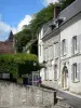 La Roche-Guyon - Facades of houses in the village