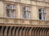 Rodez - Mullioned windows and medallions of the Armagnac house