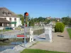 Rogny-les-Sept-Écluses - Lock of Sainte-Barbe and bell tower of the Saint-Loup church in the background