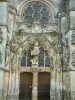 Rumilly-lès-Vaudes - carved portal of the Saint-Martin church