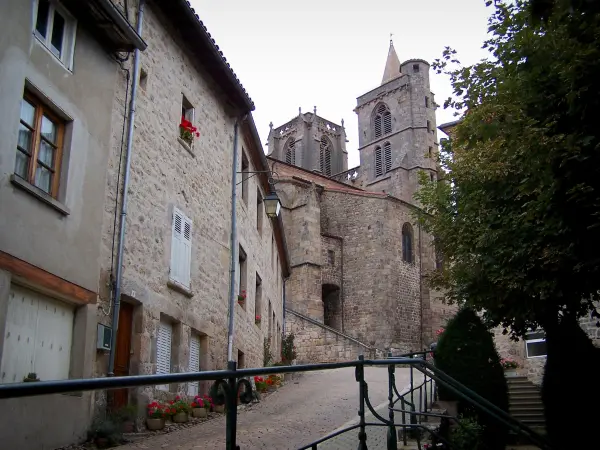 Saint-Bonnet-le-Château - Guide Tourisme & Vacances