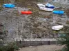 Saint-Briac-sur-Mer - Seaside resort of the Emerald Coast: boats at ebb tide