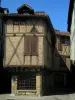 Saint-Céré - Marcos de madera y casas de Quercy