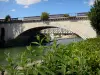 Saint-Denis canal - Bridge spanning the canal