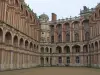 Saint-Germain-en-Laye - Facade and inner courtyard of the castle