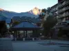 Saint-Gervais-les-Bains - Square with a bandstand, houses and residence of the spa town