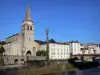 Saint-Girons - Iglesia Saint-Girons, las fachadas de la ciudad, el puente y el río Salat