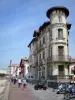 Saint-Jean-de-Luz - Wandelen op het Jacques Thibaud wandeling langs het strand villa's