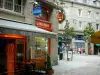 Saint-Malo - Ville close : commerces et bâtiments de la cité corsaire malouine