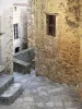 Saint-Montan - Street lined with stone houses