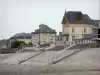 Saint-Pair-sur-Mer - Villas (houses) of the seaside resort on the beach
