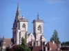 Semur-en-Auxois - Torres y campanario de la colegiata de Notre-Dame