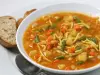 La soupe au pistou - Guide gastronomie, vacances & week-end en Provence-Alpes-Côte d'Azur