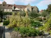 Souvigny priory - Garden of the Souvigny priory, convent buildings and Saint-Pierre et Saint-Paul priory church