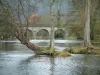 Suiza normanda - Valle del río Orne, los árboles y el puente