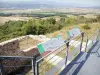 Torre de Albon - Restos arqueológicos y pasarela decorada con paneles explicativos