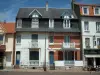 Touquet-Paris-Plage - Houses and restaurant terrace of the seaside resort