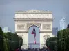 Triomfboog - Bekijk de Arc de Triomphe van de Avenue des Champs-Élysées