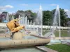 Trocadéro - Sculptures et jets d'eau de la fontaine du Trocadéro