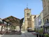 Valence - Sala de metal, terrazas de café y campanario neorrománico de la iglesia de Saint-Jean